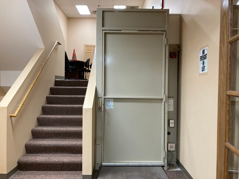 More Photos Of 118 E Superior St, Duluth Storefront Retail Office For Sale