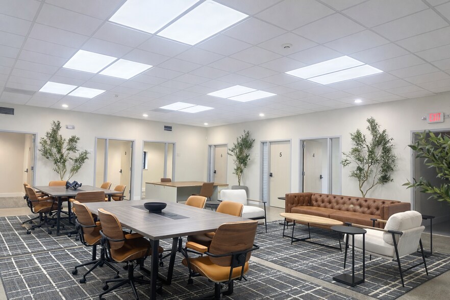 More Photos Of 6711 Monroe St, Sylvania Coworking Space