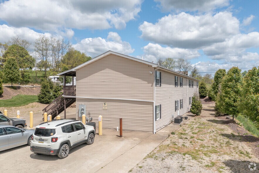 More Photos Of 962 Old Brick Rd, West Alexander Apartments For Lease