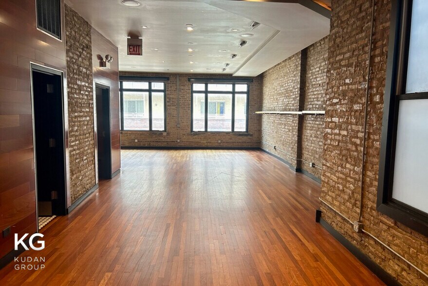 More Photos Of 2152 N Damen Ave, Chicago General Retail For Sale