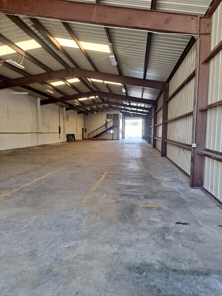 More Photos Of 1126 E Lincoln St, Banning Manufacturing For Lease