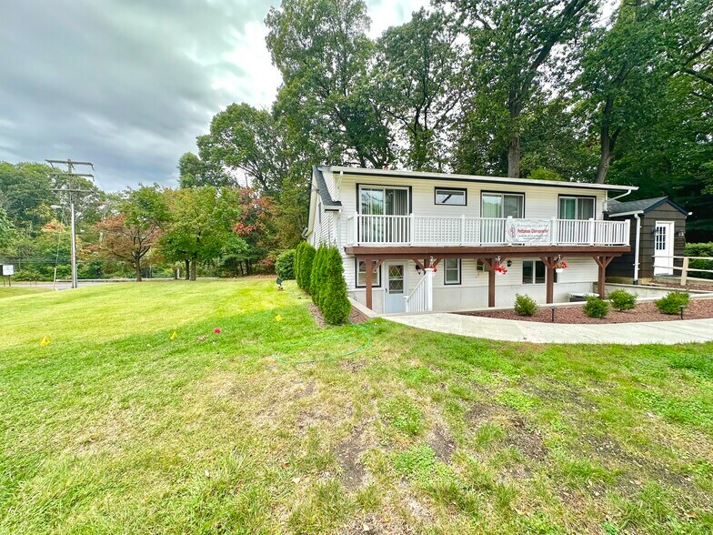 More Photos Of 591 Rt-34, Matawan Medical For Lease