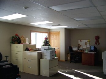 More Photos Of 625 Commerce Dr, Hudson Flex For Lease