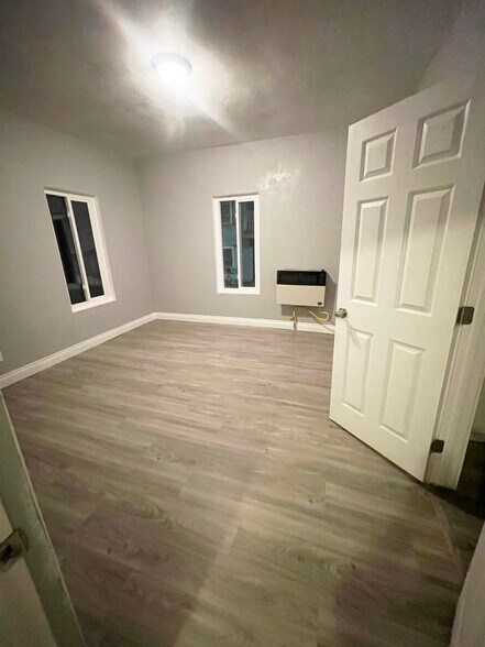 More Photos Of 1317 Linwood Ave, Los Angeles Apartments For Sale