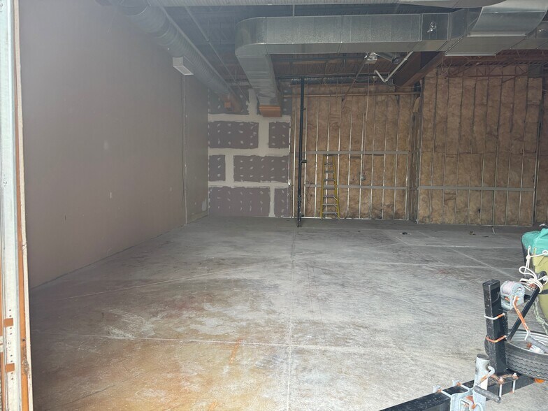 More Photos Of 2593 Development Dr, Green Bay Medical For Lease