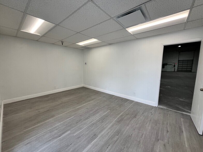 More Photos Of 2696 NW 31st Ave, Lauderdale Lakes Unknown For Lease