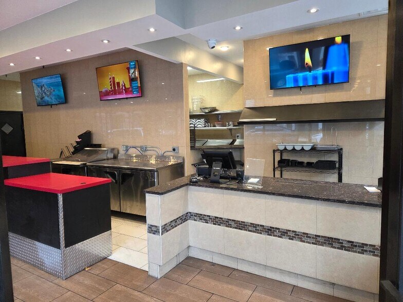 More Photos Of 144 Washington St, Newark Storefront Retail Office For Lease