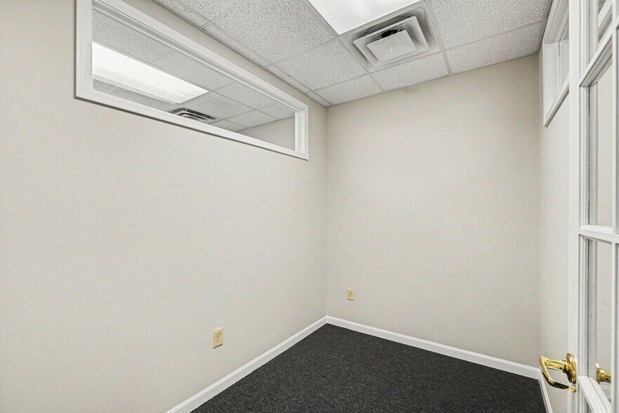 More Photos Of 6900 Houston Rd, Florence Office For Lease