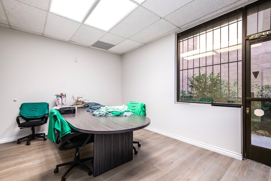 More Photos Of 6746 Valjean Ave, Van Nuys Loft Creative Space For Sale