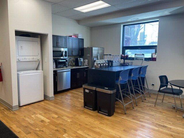 More Photos Of 2900-2902 W Chicago Ave, Chicago Warehouse For Sale