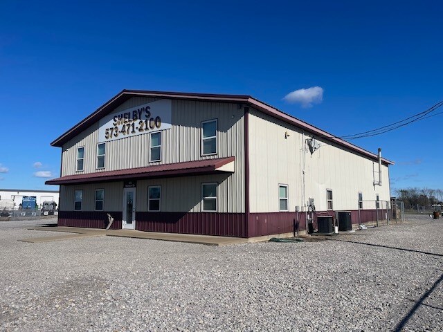 More Photos Of 475 Western Dr, Sikeston Flex For Sale