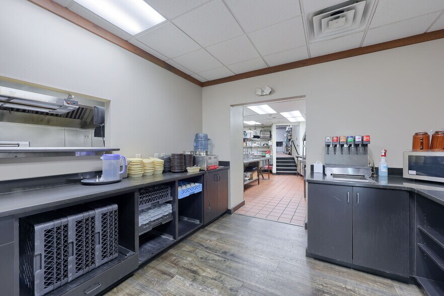 More Photos Of 3610 Newport rd, Intercourse Specialty For Lease