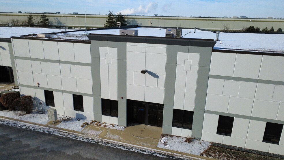 More Photos Of 1601-1627 Rock Creek Blvd, Joliet Distribution For Sale