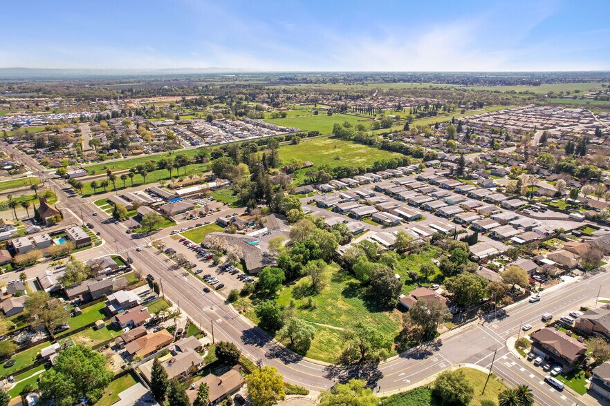 More Photos Of 114 F St, Galt Land For Sale