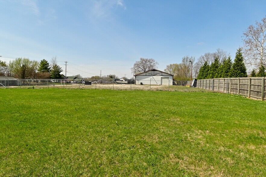 More Photos Of 4978 W Smith Valley Rd, Greenwood Service For Sale