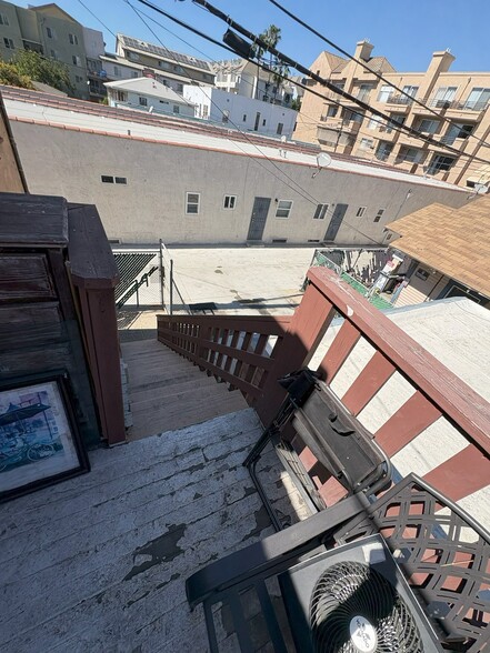 More Photos Of 617 W 3rd St, Long Beach Multifamily For Sale