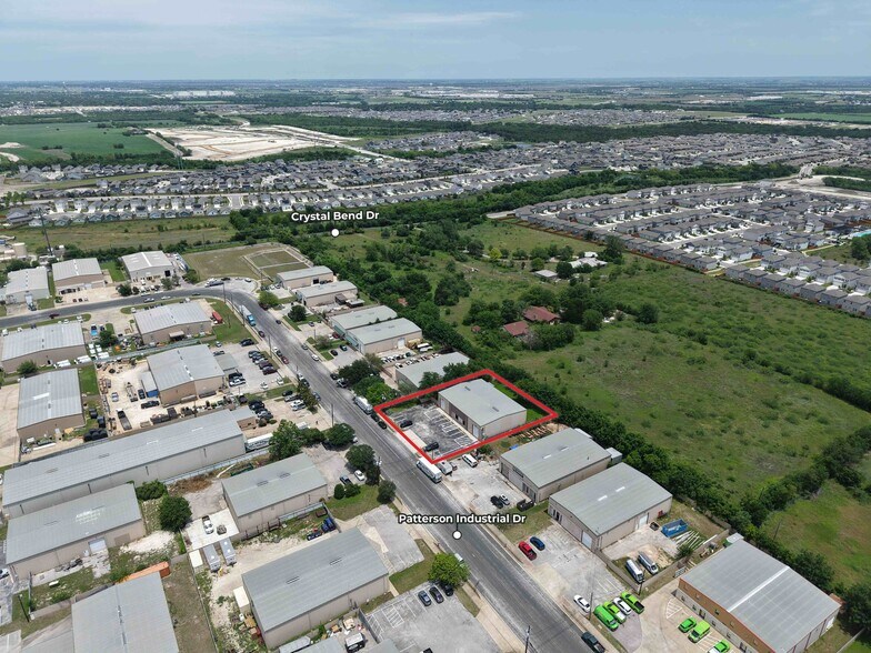 More Photos Of 2350 Patterson Industrial Dr, Pflugerville Warehouse For Lease