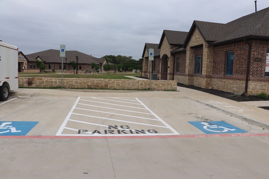 More Photos Of 11655 Independence Pky, Frisco Medical For Lease