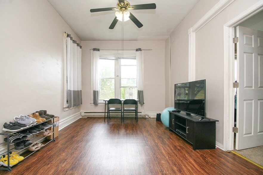 More Photos Of 2102 S Lehigh Ave, Whitehall Apartments For Sale