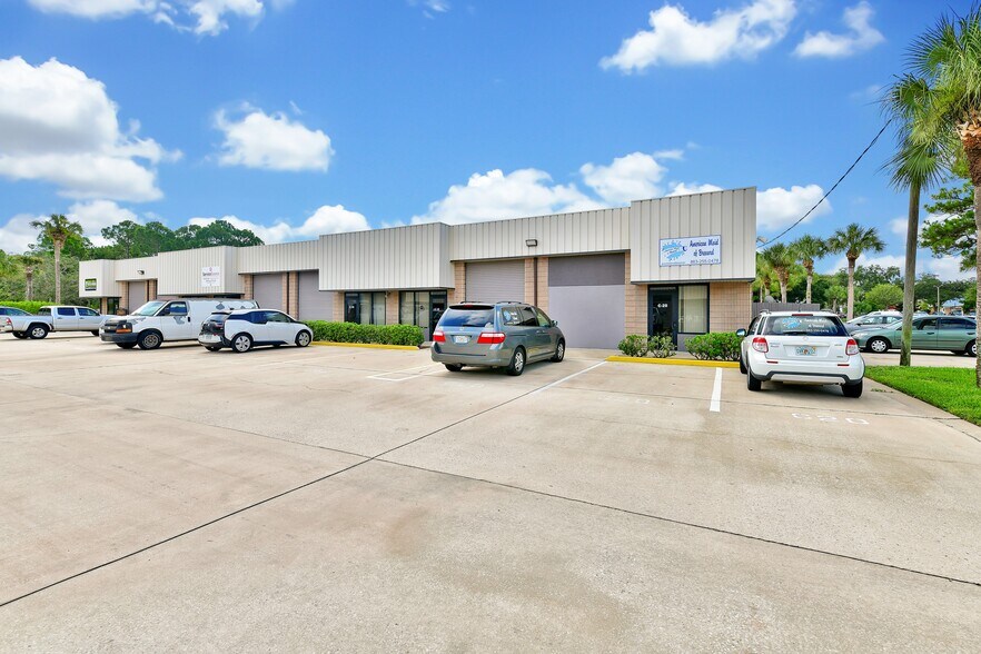 More Photos Of 1535 N Cogswell St, Rockledge Warehouse For Lease