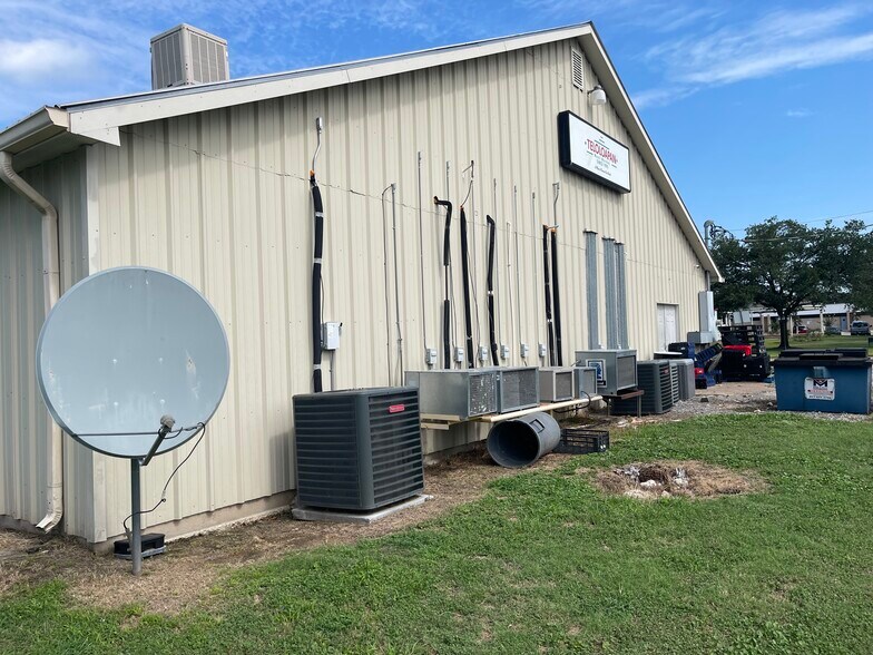 More Photos Of 1006 12th St, Hempstead General Retail For Sale