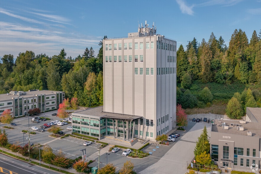 More Photos Of 34077 Gladys Ave, Abbotsford Office For Lease