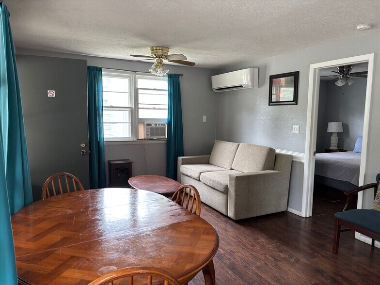 More Photos Of 1575 Tablerock Cir, Branson Hotel For Sale