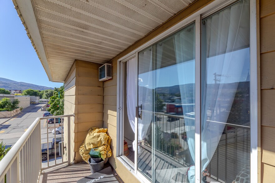 More Photos Of 157 Wade Av W, Penticton Apartments For Sale