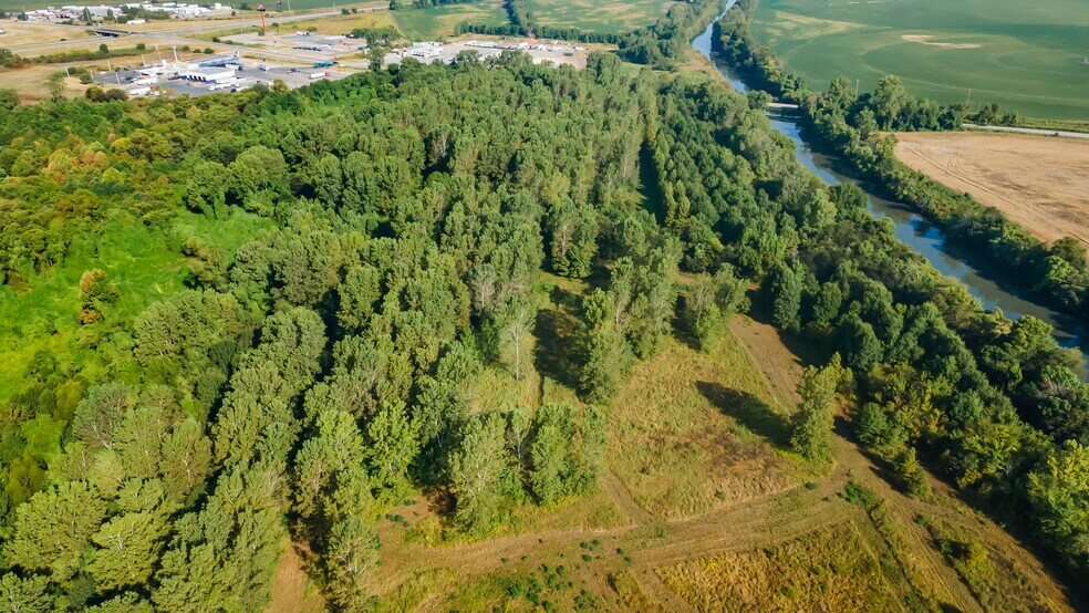 More Photos Of 2948 State Highway V, Matthews Light Manufacturing For Sale