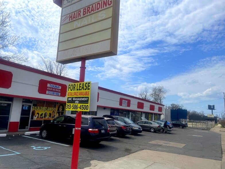 More Photos Of 23675-23699 W Seven Mile Rd, Detroit Unknown For Lease