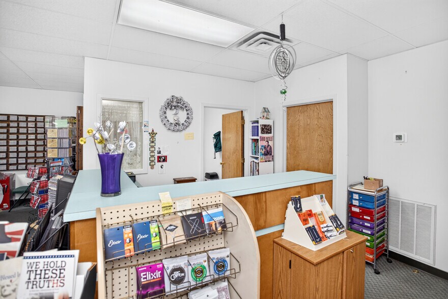 More Photos Of 1319 S John Redditt Dr, Lufkin Office For Sale