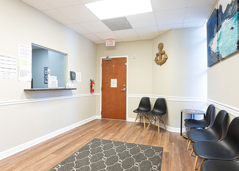 More Photos Of 12959 Palms West Dr, Loxahatchee Medical For Sale