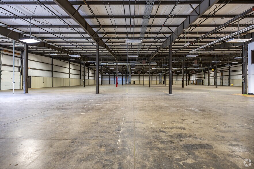 More Photos Of 1205-1227 Barberry Dr, Janesville Manufacturing For Sale