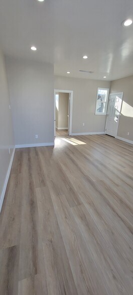 More Photos Of 1051 Price St, Pismo Beach General Retail For Lease