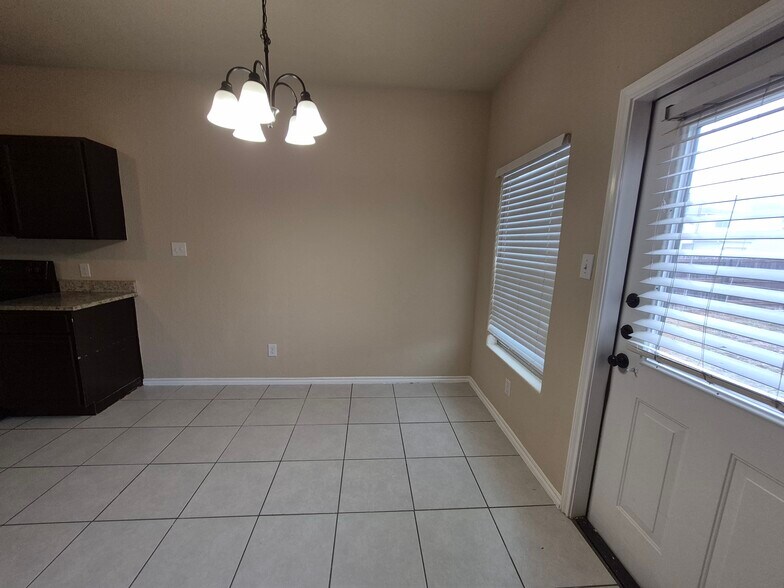 More Photos Of 8710 Vista de Nubes, Converse Apartments For Sale