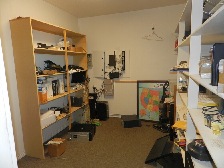 More Photos Of 320 Industrial Ave, Olathe Industrial For Sale