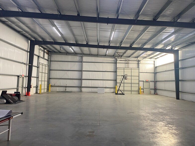 More Photos Of 19980 Franz Rd, Katy Warehouse For Lease