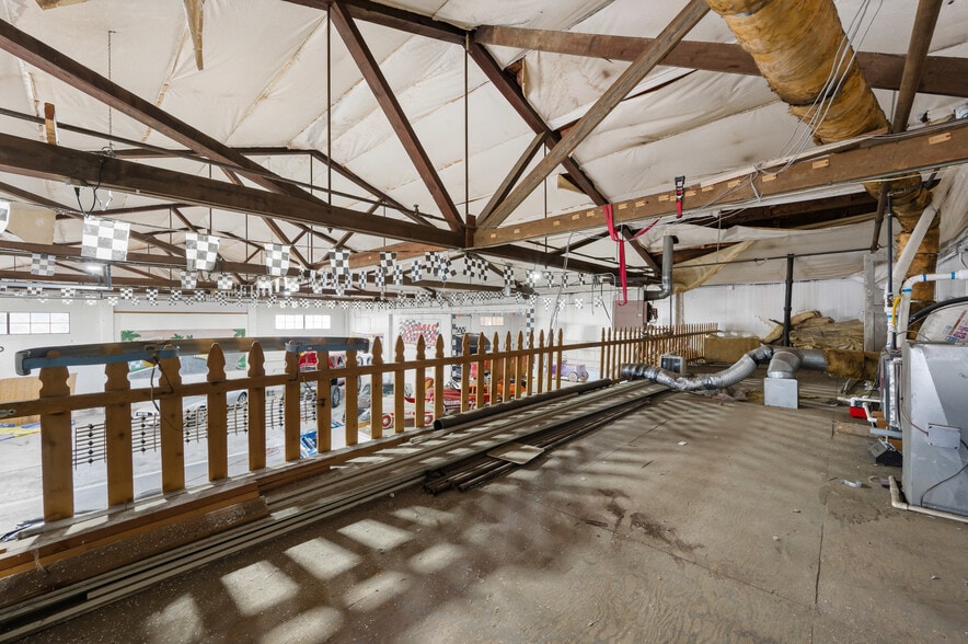 More Photos Of 3521 Franklin Blvd, Eugene Auto Dealership For Sale