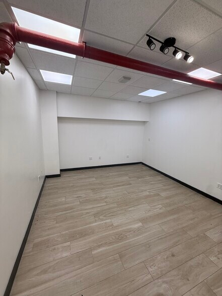 More Photos Of 65 S 11th St, Brooklyn Office For Lease