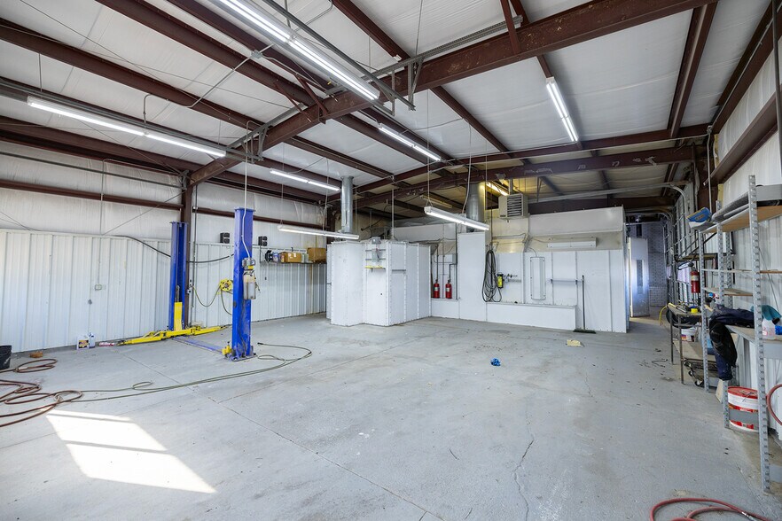 More Photos Of 11209 W Kellogg, Wichita Auto Dealership For Sale
