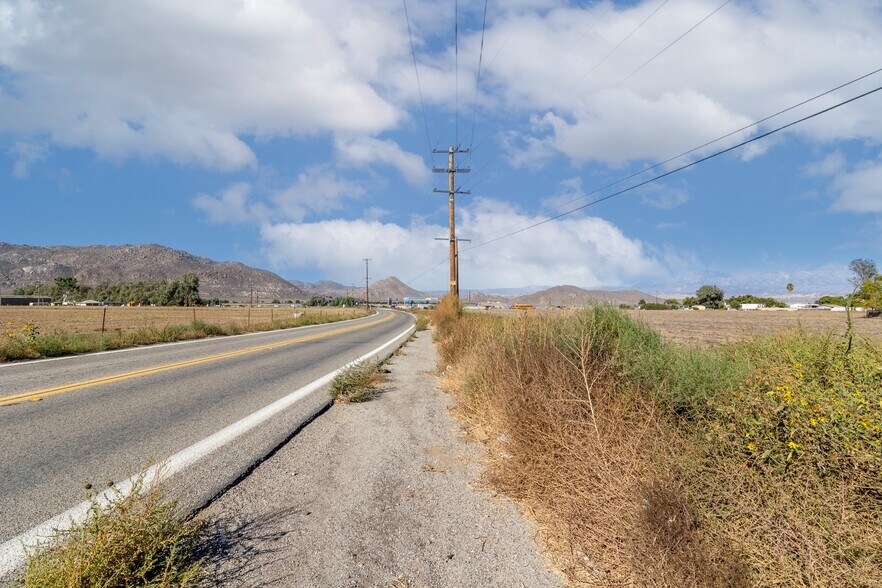 More Photos Of Lakeview Ave @ Ramona Expressway, Nuevo Land For Sale