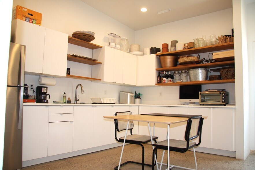 More Photos Of 412-422 S 700 W, Salt Lake City Flex For Lease