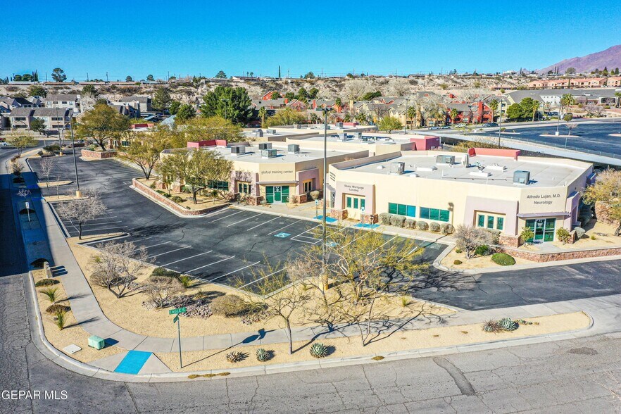 More Photos Of 550 S Mesa Hills Dr, El Paso Medical For Lease