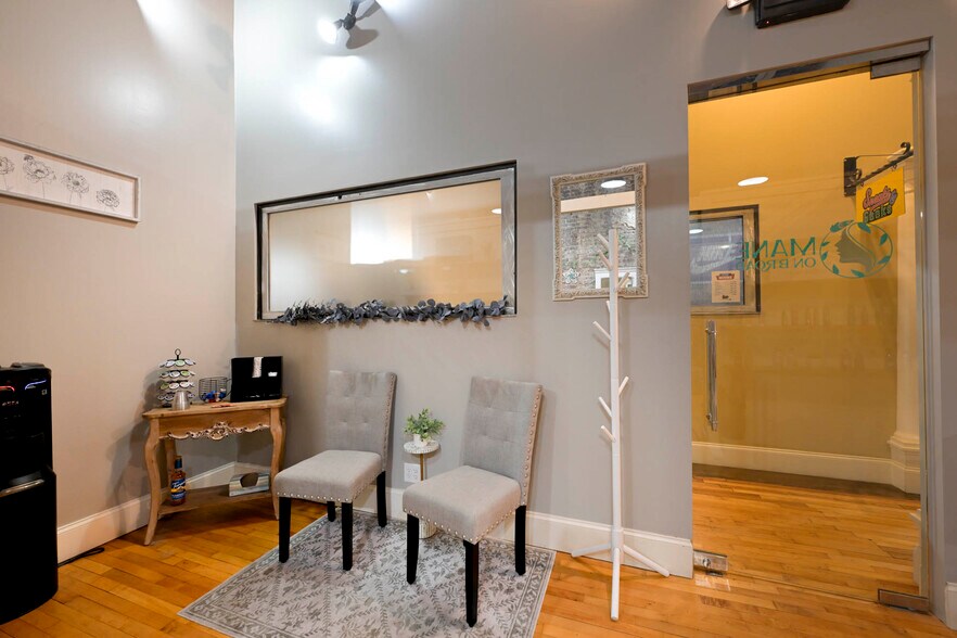 More Photos Of 217 Broad St, Kingsport Storefront Retail Office For Sale