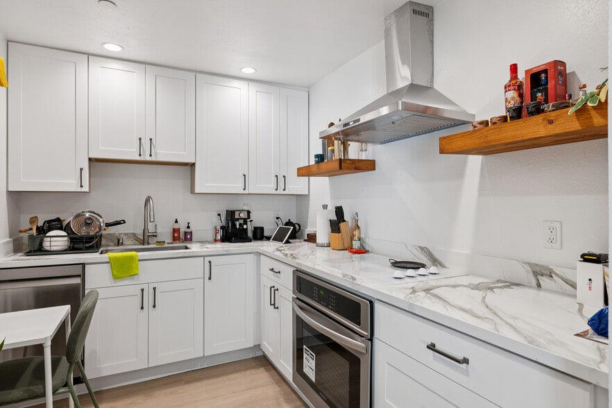 More Photos Of 250 Red Hill Ave, San Anselmo Apartments For Sale