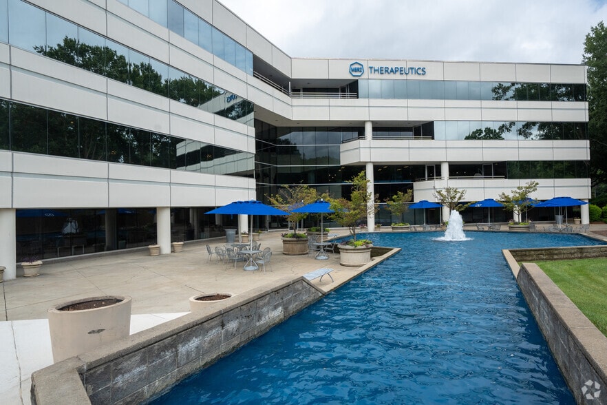 More Photos Of 6601 Six Forks Rd, Raleigh Office For Lease