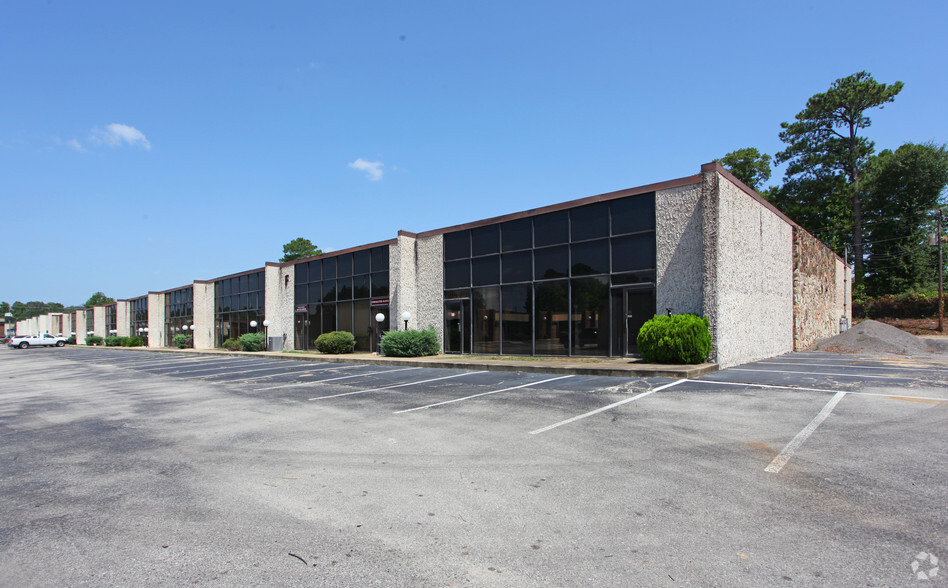 Primary Photo Of 165 Citation Ct, Birmingham Showroom For Lease