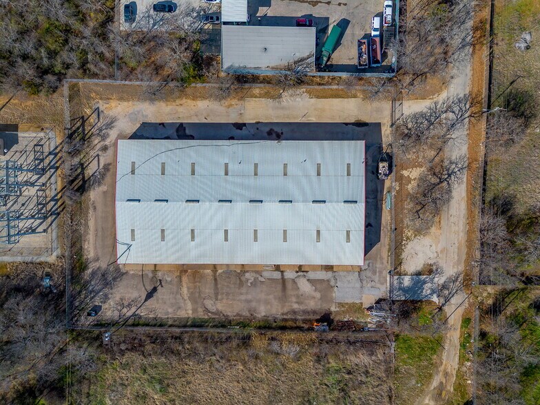 More Photos Of 4608 Maxey Rd, Fort Worth Warehouse For Lease