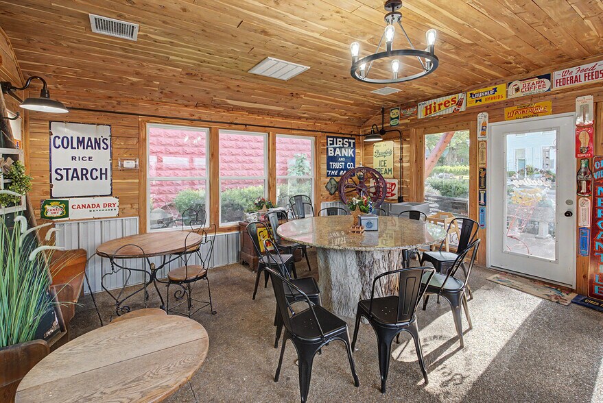 More Photos Of 219 MO-21, Caledonia Storefront Retail Residential For Sale