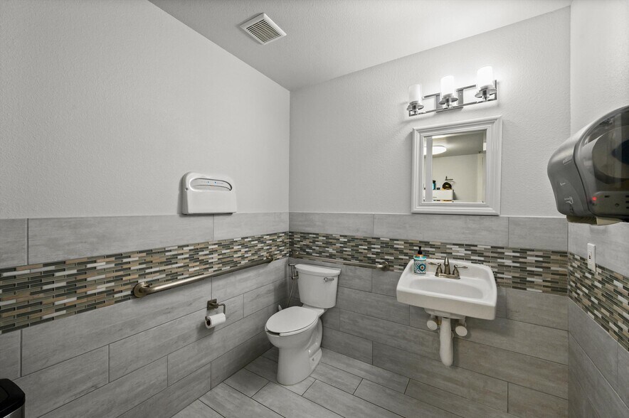More Photos Of 251 S Mill St, Lewisville Apartments For Sale